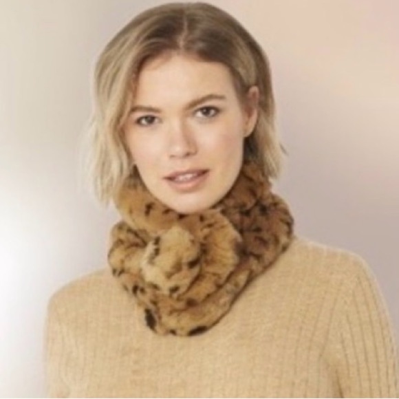 LVCOMEFF Women Real Rabbit Fur Scarf Natural Brown Color at  NWT Real Rabbit Fur Jayley Bellringer Collar Scarf